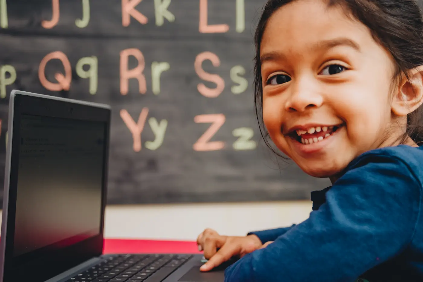 tiempo aprender inglés niños progreso clases Sueños Bilingües